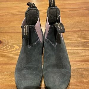 Blundstones Blue Brushed Suede Chelsea Boots Size US10 (AU 6.5).